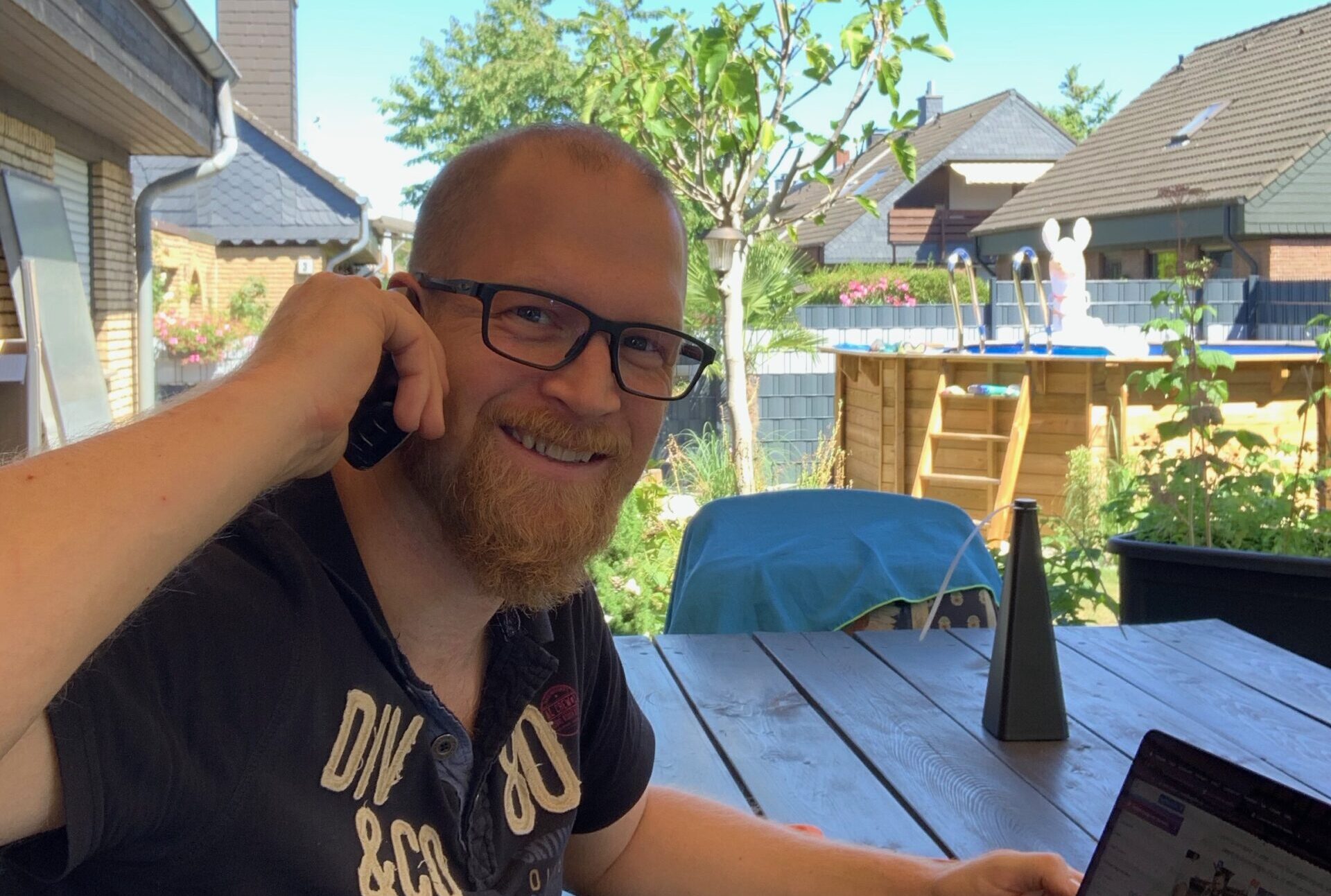 cropped-ich-am-Telefon-scaled-1.jpeg